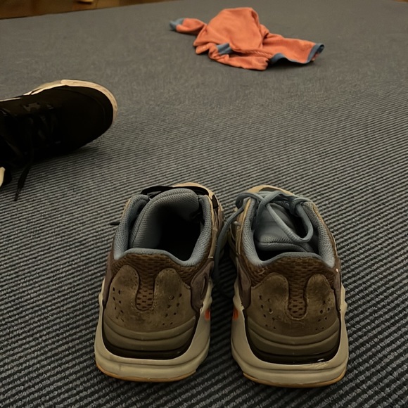 Yeezy - Picture 4 of 8